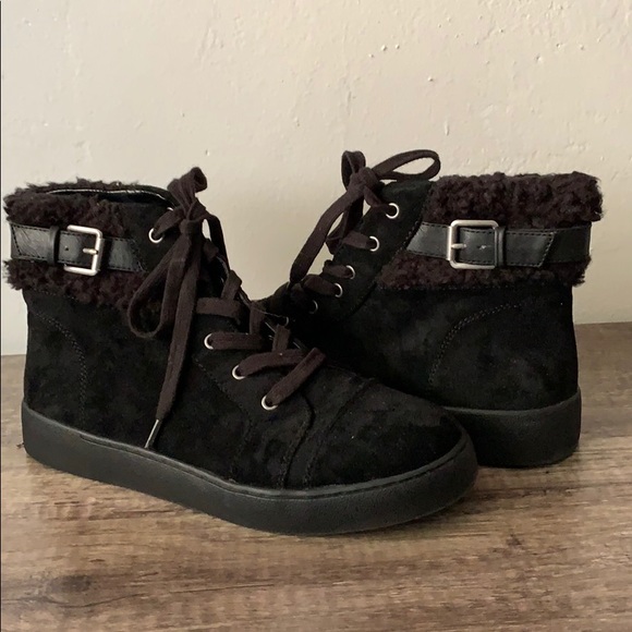 Never worn new Nine West high top sneakers - Picture 3 of 4
